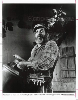1990 Press Photo Topol and Steven Wright star in ''Fiddler on the Roof''