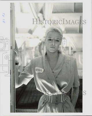 Press Photo Actress Brigitte Nielsen in ''Murder by Moonlight'', CBS - kfp08163