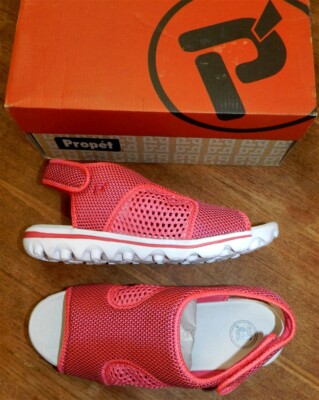 Sandal Shoes Red Mesh TravelActiv Prophet Women sz 11 2ENew