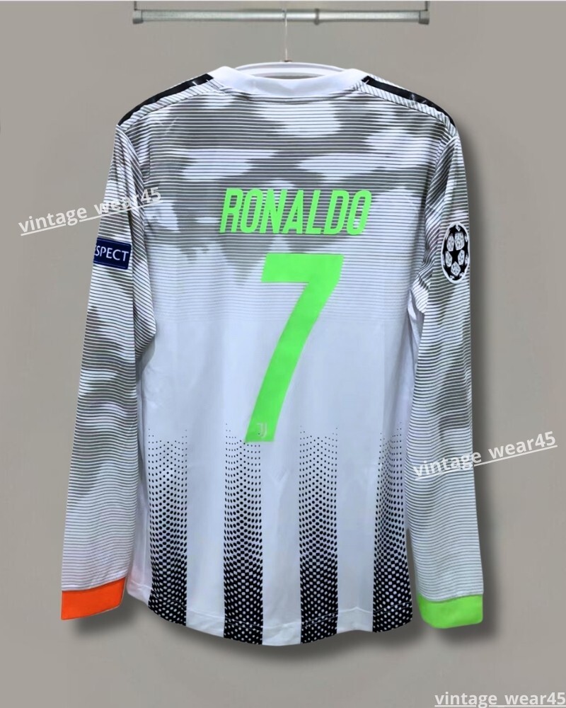 Ronaldo #7 Juventus Jersey 2019-2020 Limited Edition Retro