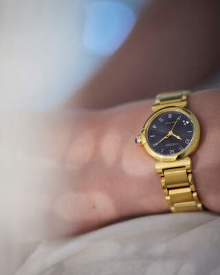 Pre-owned Citizen Gold Womens Analogue Watch L Mae Em1132-88h