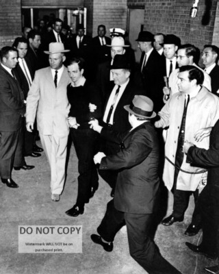 JACK RUBY PREPARES  TO SHOOT LEE HARVEY OSWALD ON 11/24/63 - 8X10 PHOTO (AA-178)