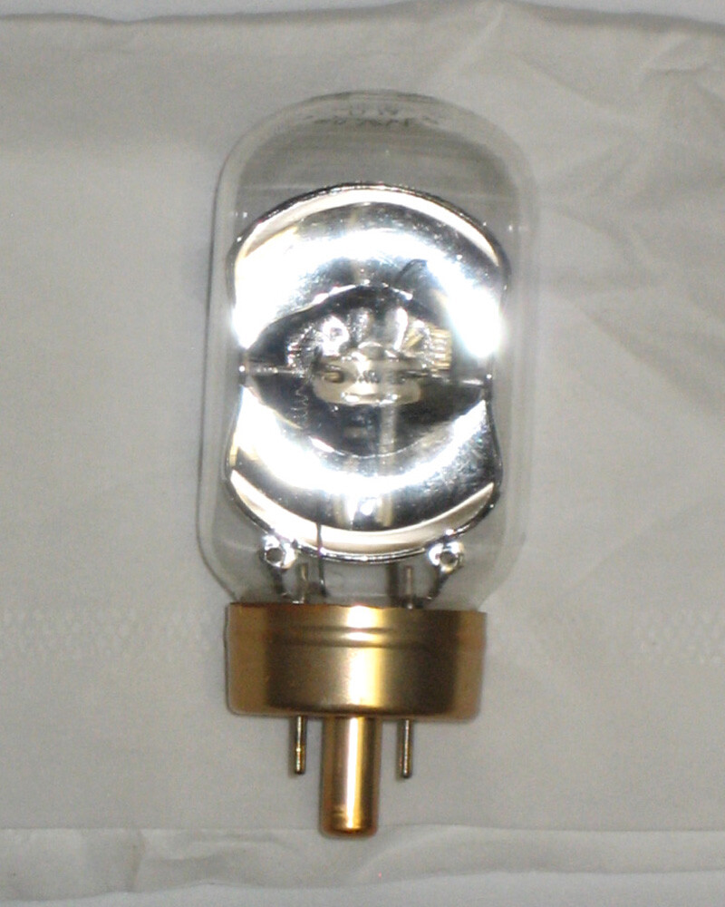 Sylvania DJA Projector Lamp Bulb 150W 120V 15HR NIB