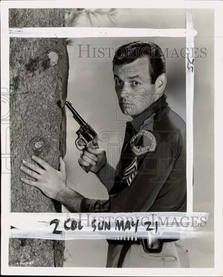Press Photo Actor David Janssen stars in ''Ring of Fire'' - pio39324
