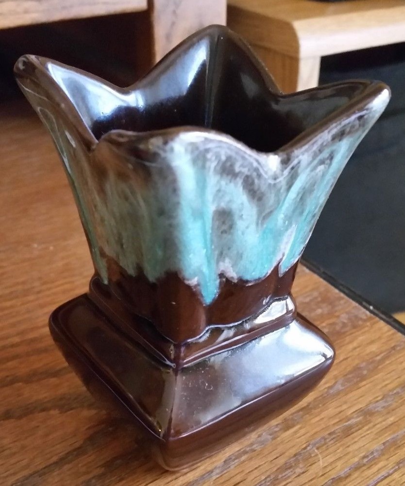 Vintage Niagara Falls Canada Small Vase -Brown w/Swirl Drip Glaze-Pottery