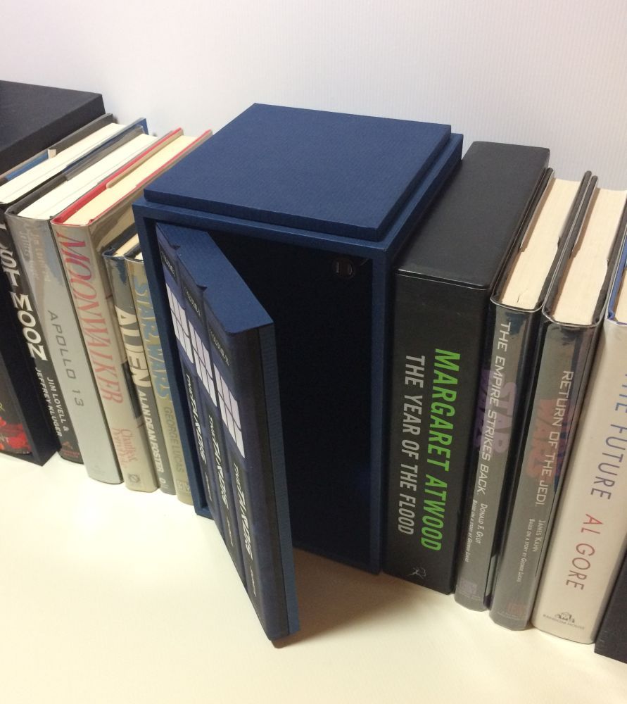 - The Tardis -  Doctor Who Concealed Compartment Book Safe Box