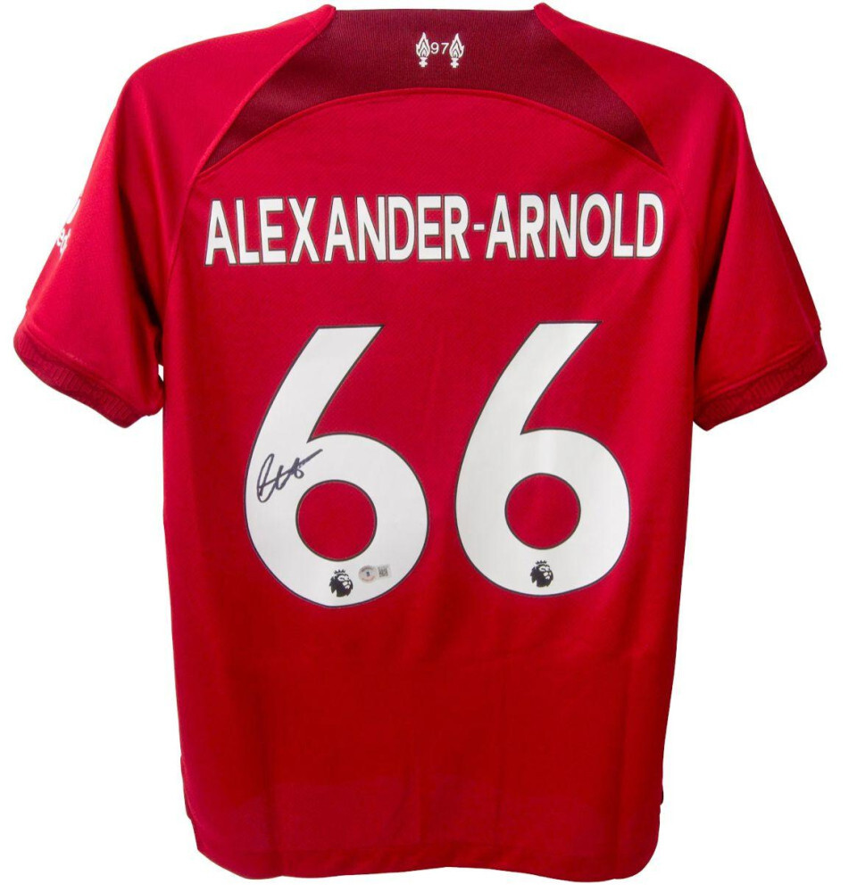 正規品　liverpool alexander arnold オーセンティック Amazon.com: Trent Alexander-Arnold Signed Liverpool 2021-22