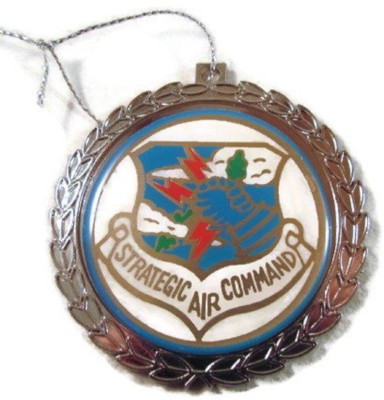 SAC STRATEGIC AIR COMMAND SILVER METAL HANGING ORNAMENT 2.5'' NEW