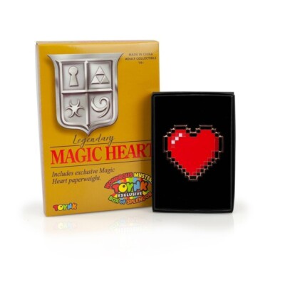 TOYNK Wondrous Box Of Splendor Legend of Zelda 8-Bit Heart Paperweight