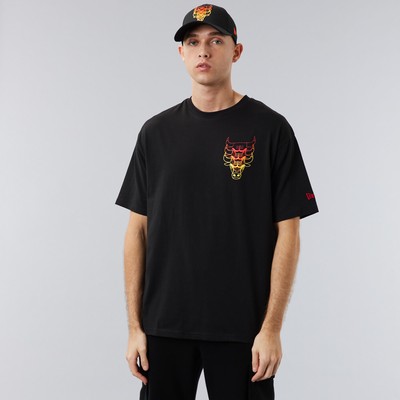 

New Era NBA Chicago Bulls Stacked Oversized SS Баскетбольная футболка Мужская черная, Черный, New Era NBA Chicago Bulls Stacked Oversized SS Basketball T-Shirt