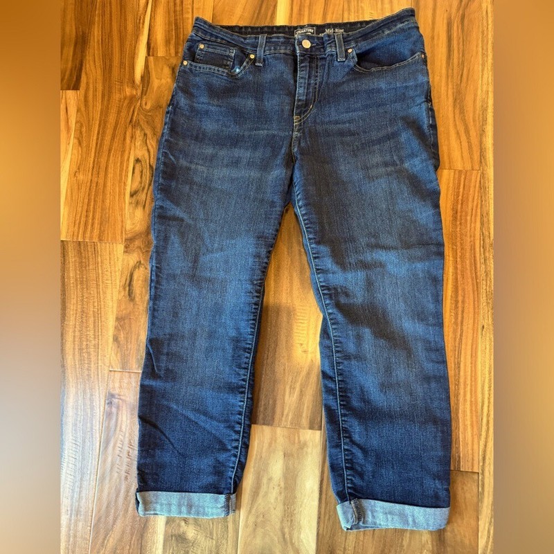 Signature Levi Strauss Mid Rise Slim Boyfriend Distressed Denim Jeans.
