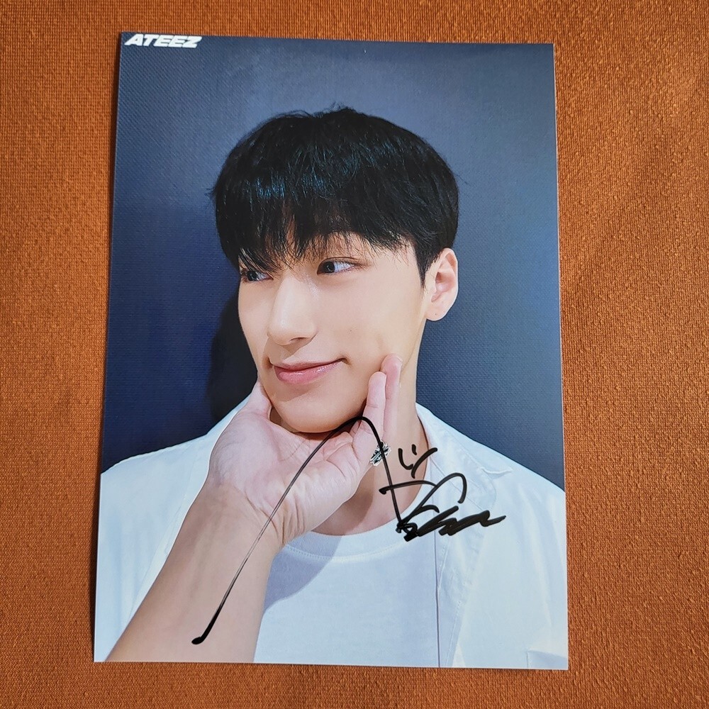 ATEEZ アチズ SAN サン hello82サイン入りアルバム ATEEZ アチズ SAN サン hello82サイン入りアルバム - メルカリ