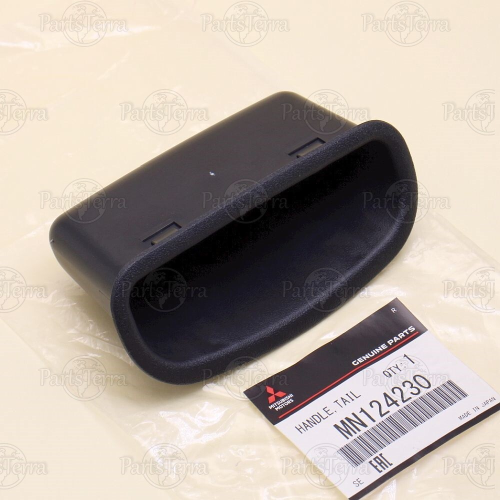 New OEM Mitsubishi OUTLANDER LANCER MIRAGE Rear Tailgate Lift Handle MN124230