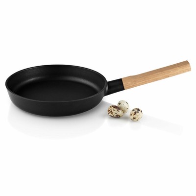 Eva Solo Frying Pan Cooking Nordic kitchen Black Oak/Aluminum Ø 24 cm