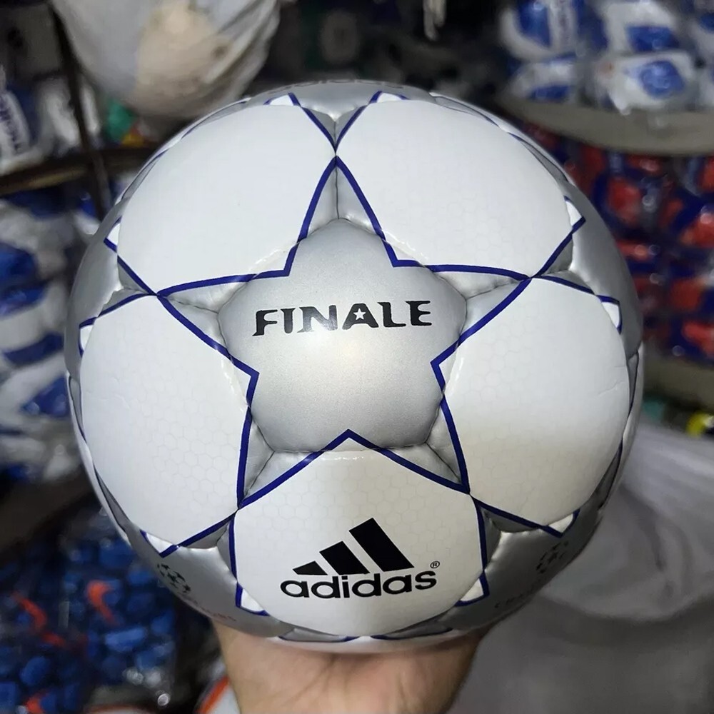 Adidas Finale 1 | UEFA champions League 2001-02 | Official