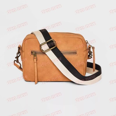 Camera Crossbody Bag - Cognac