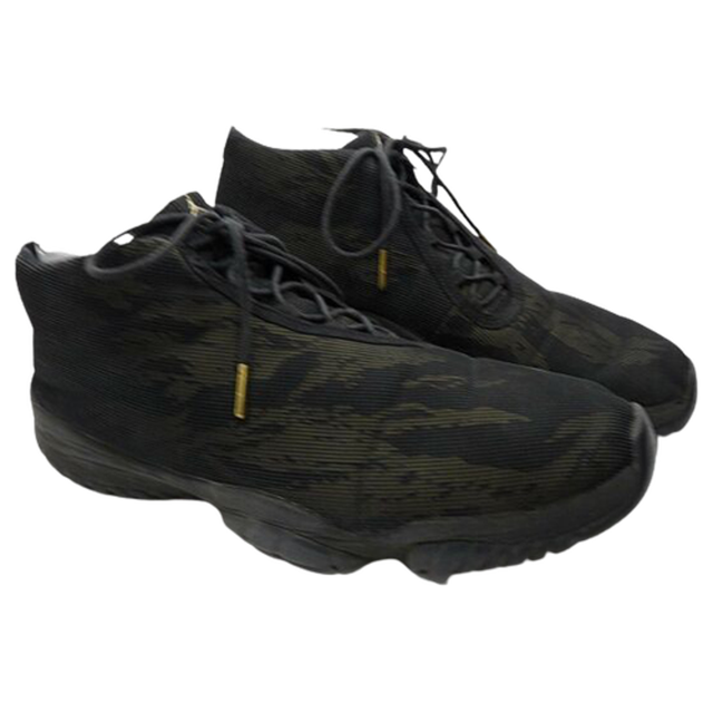 Las mejores ofertas en Jordan Future Negro Dorado Metálico | eBay