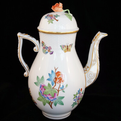 QUEEN VICTORIA by Herend Coffee Pot 10'' tall #611 NEW NEVER USED made in Hungary