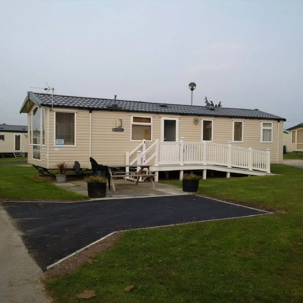 Luxury 3 bed 8 berth static caravan on Haven's Littlesea site Weymouth