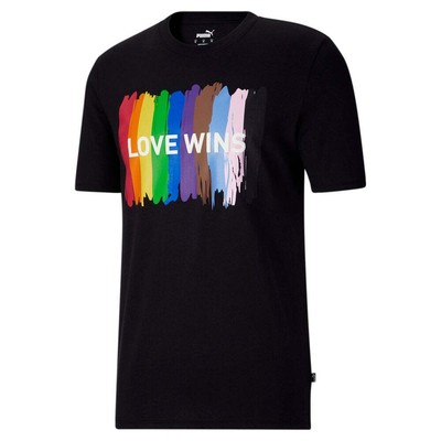 

Puma Pride Love Wins Графический круглый вырез с коротким рукавом Мужская черная повседневная футболка, Черный, Puma Pride Love Wins Graphic Crew Neck Short Sleeve T-Shirt