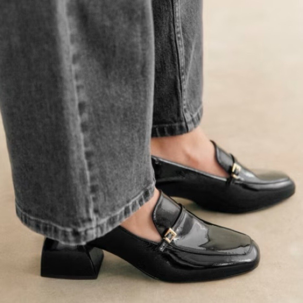 SEZANE レザー ベルト 黒 調整可能 Louve細ベルト - カシス - スプリットカウハイドレザー - Sézane