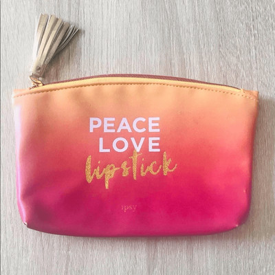 NEW  IPSY Cosmetic / Makeup Bag