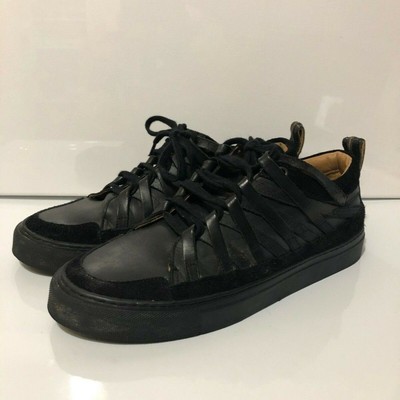 Size 9 M