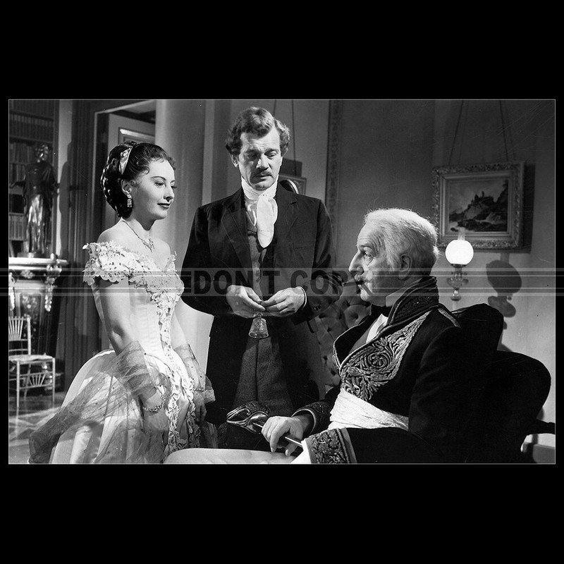Photo F.023644 Joseph Cotten Barbara Stanwyck Louis Calhern The Man With A Cloak