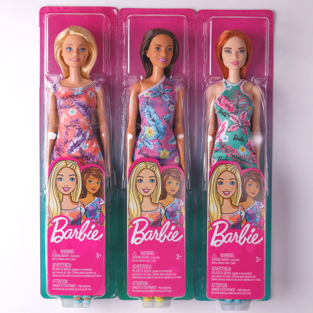 Barbie-Puppe plus gratis Kleidung