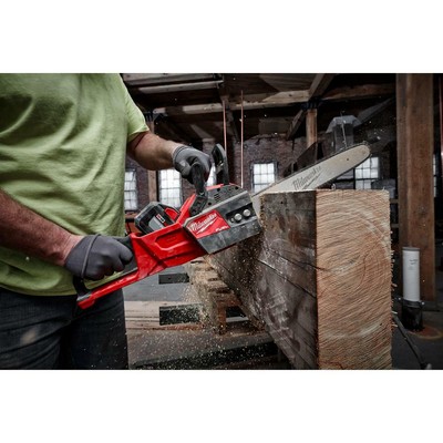 Milwaukee M18 FUEL Hedge Trimmer Chainsaw 16 in. Combo Brushless Cordless 2-Tool
