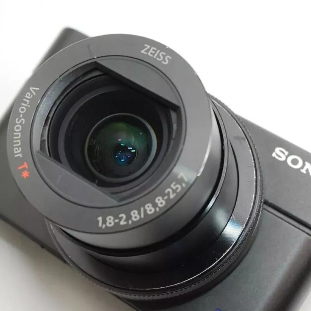 Sony Cyber-shot DSC-RX100M4 IV Digital Camera 20.0MP WiFi NFC Flip