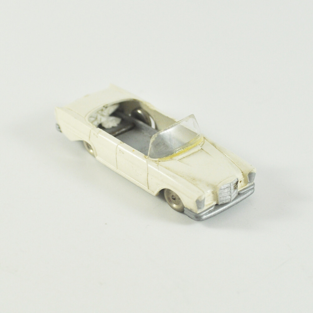 オールドレゴ　フォルクスワーゲン KARMANN メルセデス　トラック オールドレゴ フォルクスワーゲン KARMANN メルセデス トラック