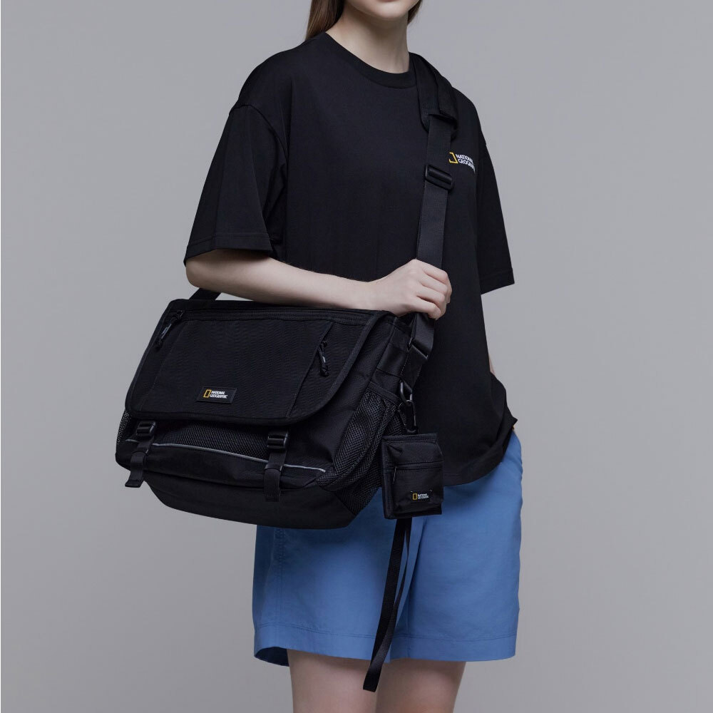 ◆NATIONAL GEOGRAPHIC◆ N255ACR020 Brave Messenger Bag BLACK BRAVE Messenger Bag - GREY