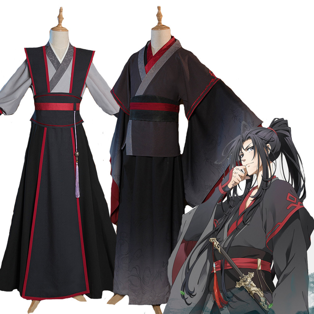 японский косплей сейлормун. костюм супермена. контактный костюм евангелион. костюм гомера и мардж симпсон. как называется костюм персонажа.