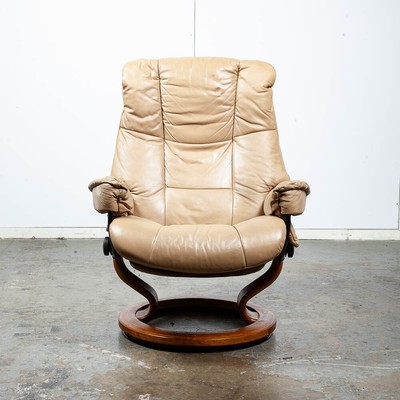 mid century modernism stressless recliner