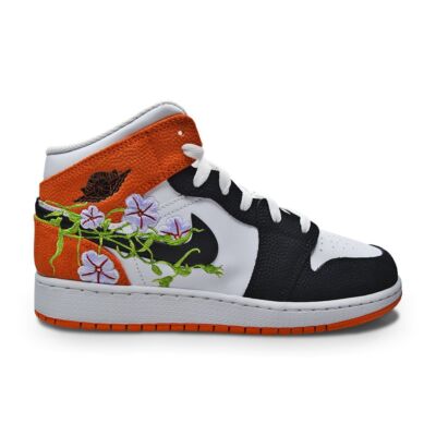 Кроссовки Nike Air Jordan 1 Mid SE для юниоров — DQ8390 100 — белая черная морская звезда