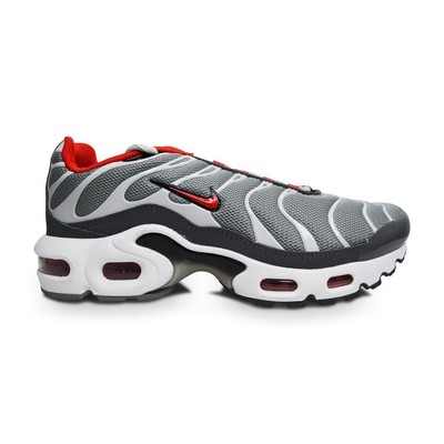 Air max plus grey red hot sale