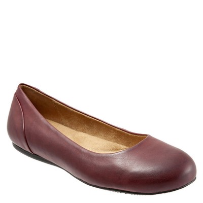 

Женские слипоны Soft Walk Sonoma