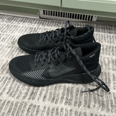 NWOT Nike Kyrie Flytrap 5 Basketball Shoes CZ4100-004 Black Cool Grey Size 7