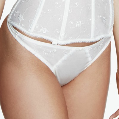 

Женские кружевные стринги Dominique 389, Кость