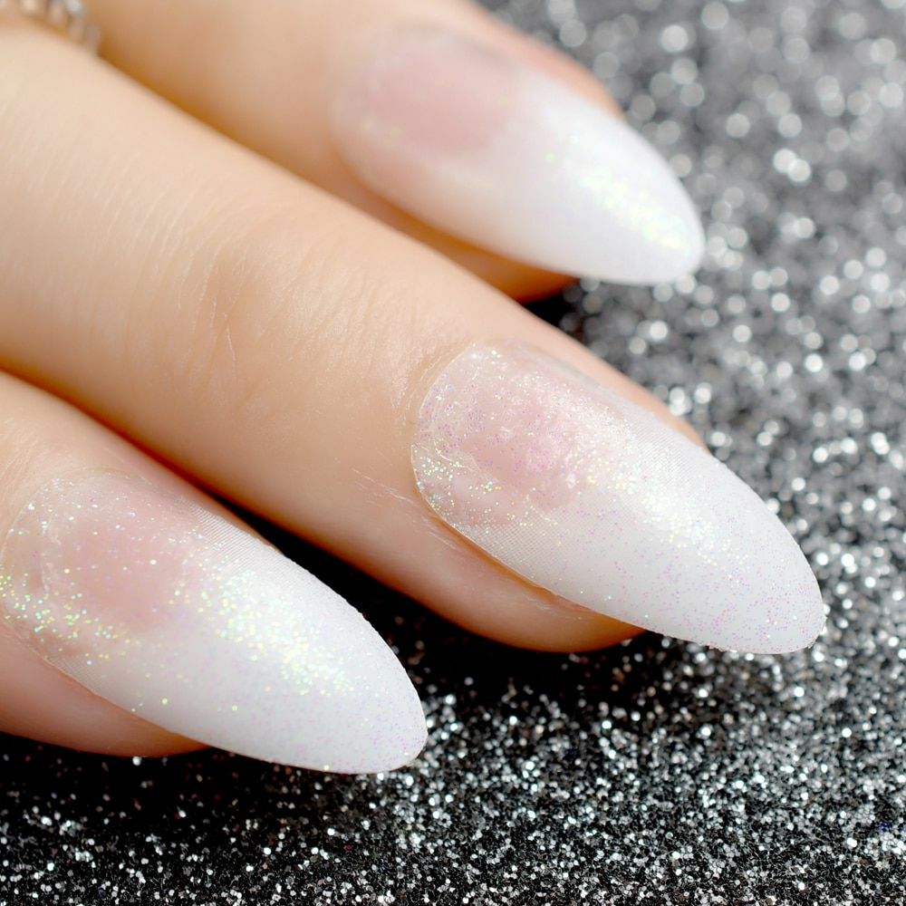 Featured image of post French Manicure Acrylics With Glitter : Though most clear nail glitter designs are easy to do, there are some that tend to be difficult.