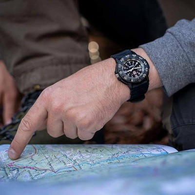 Pre-owned Luminox Navy Seal Dive Men's Watch Rotating Bezel Black Dial Rubber Strap 3001
