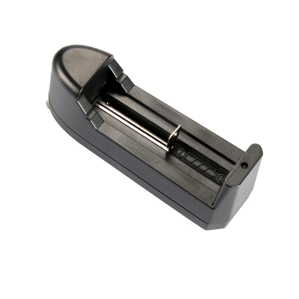 4pcs 16340 3.7v Ultrafire 1800mAH Rechargeable Li-ion Battery RCR123A + Charger