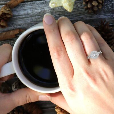 Pre-owned Pucci 1.40 Ct Round Cut Halo Moissanite Classic Bridal Statement Ring 14k White Gold In White/colorless