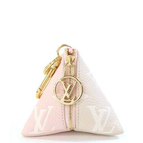 LOUIS VUITTON Monogram World Tour キーホルダー Louis Vuitton World Tour Panda Monogram Key Holder Bag Charm