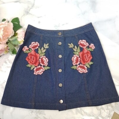 NEW Bohemian Floral Rose Embroidered Denim Mini Skirt S Boho Festival Folklore