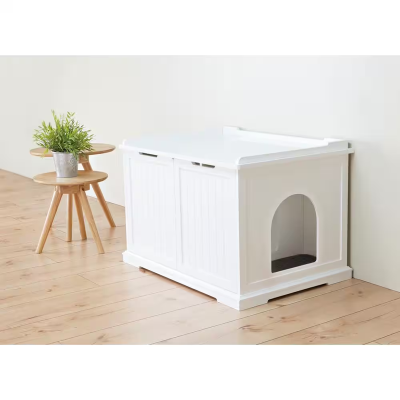 White Simple Magnetic Closure