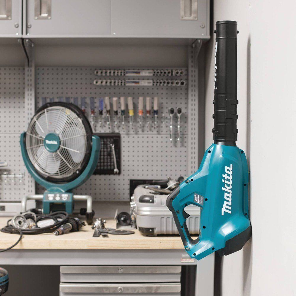 Makita cordless blower # xbu02 2 free 5.0ah batteries and free dual port charger