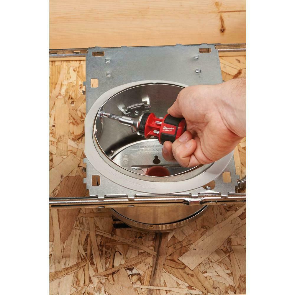 MILWAUKEE 8 in 1 High Torque Compact Ratchet Multi-Bit Driver Screw Screwdriver