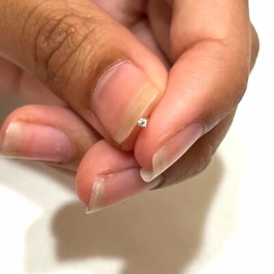 TINY TINY TINY 0.9mm PRONG SET CZ SMALLEST GEM 22g Sterilized Nose "L" Stud.